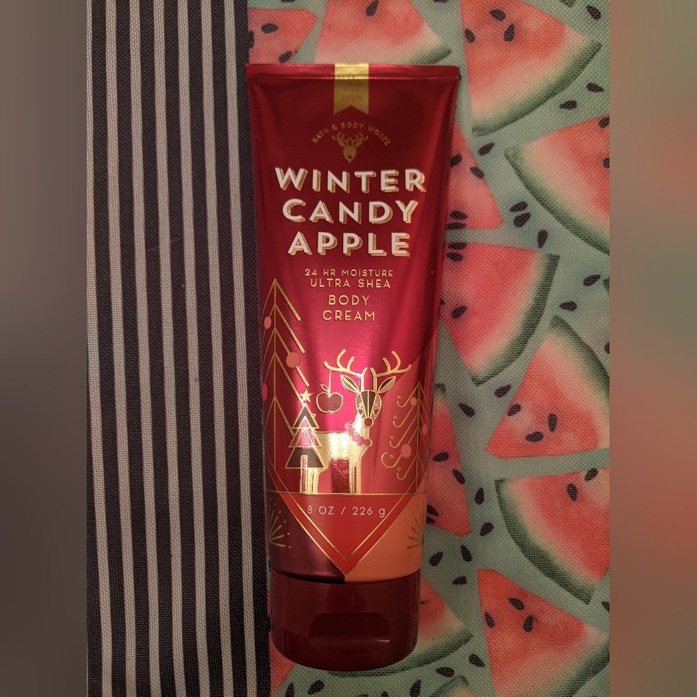 BATH BODY WORKS Winter Candy Apple Ultra Lotion